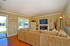 Living room renovation in San Ramon by CWI general contractor